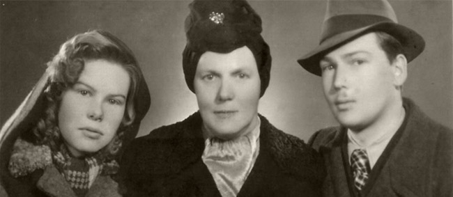 Elli with her mother and brother, one-and-a-half years after the war.