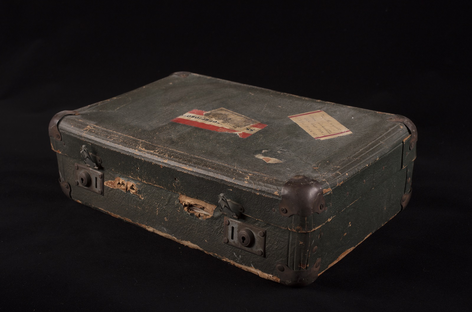 Artifact: Suitcase | Museum of Jewish Heritage Holocaust Curriculum